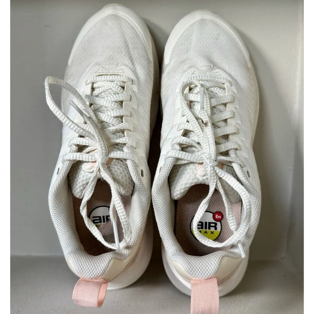 Woman's Athleisure Nike Air Max Nuaxis Sneaker Size 8 Cream White Peach